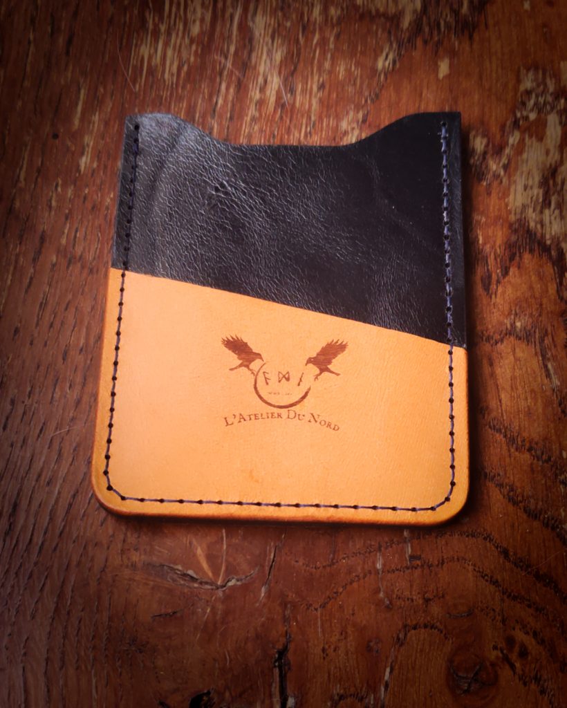 Porte-cartes en cuir bicolor fait main