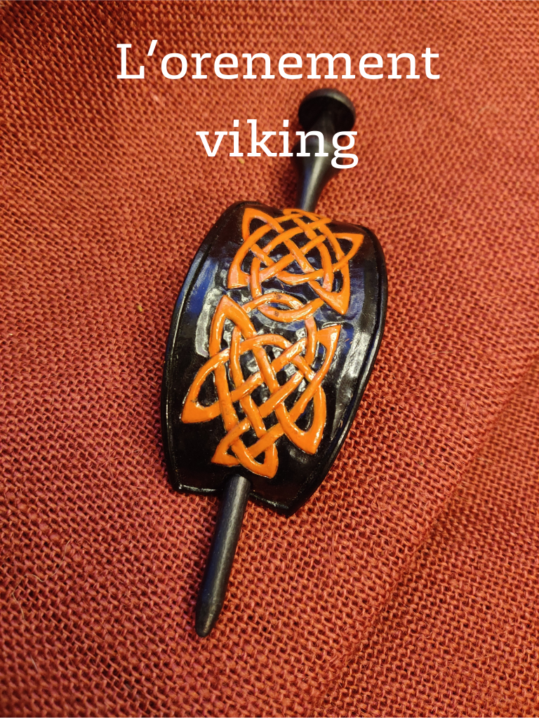 Broche à cheveux en cuir